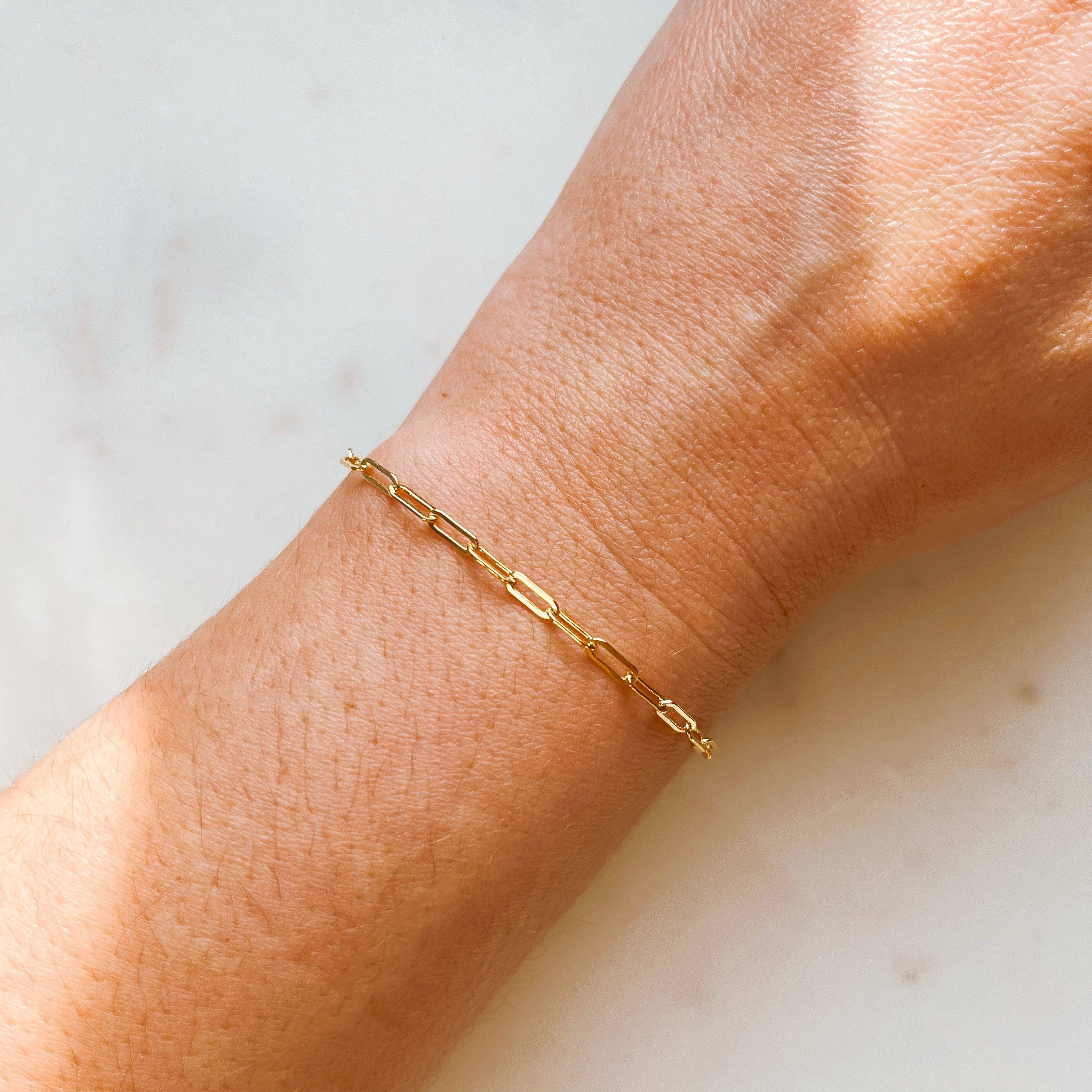 Petite Gold: Paperclip Bracelet