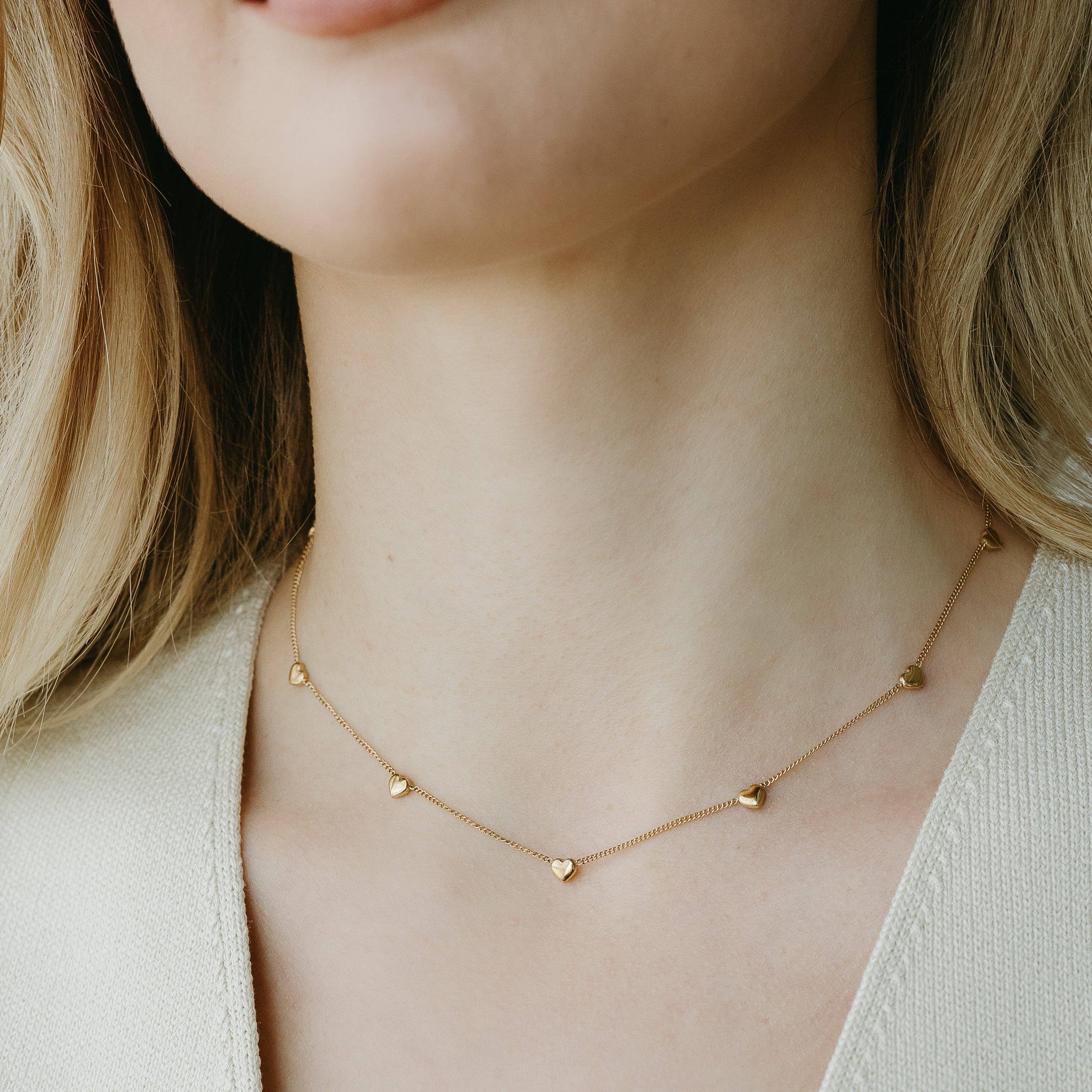 Petite Gold: Golden Heartline Necklace – hanson road