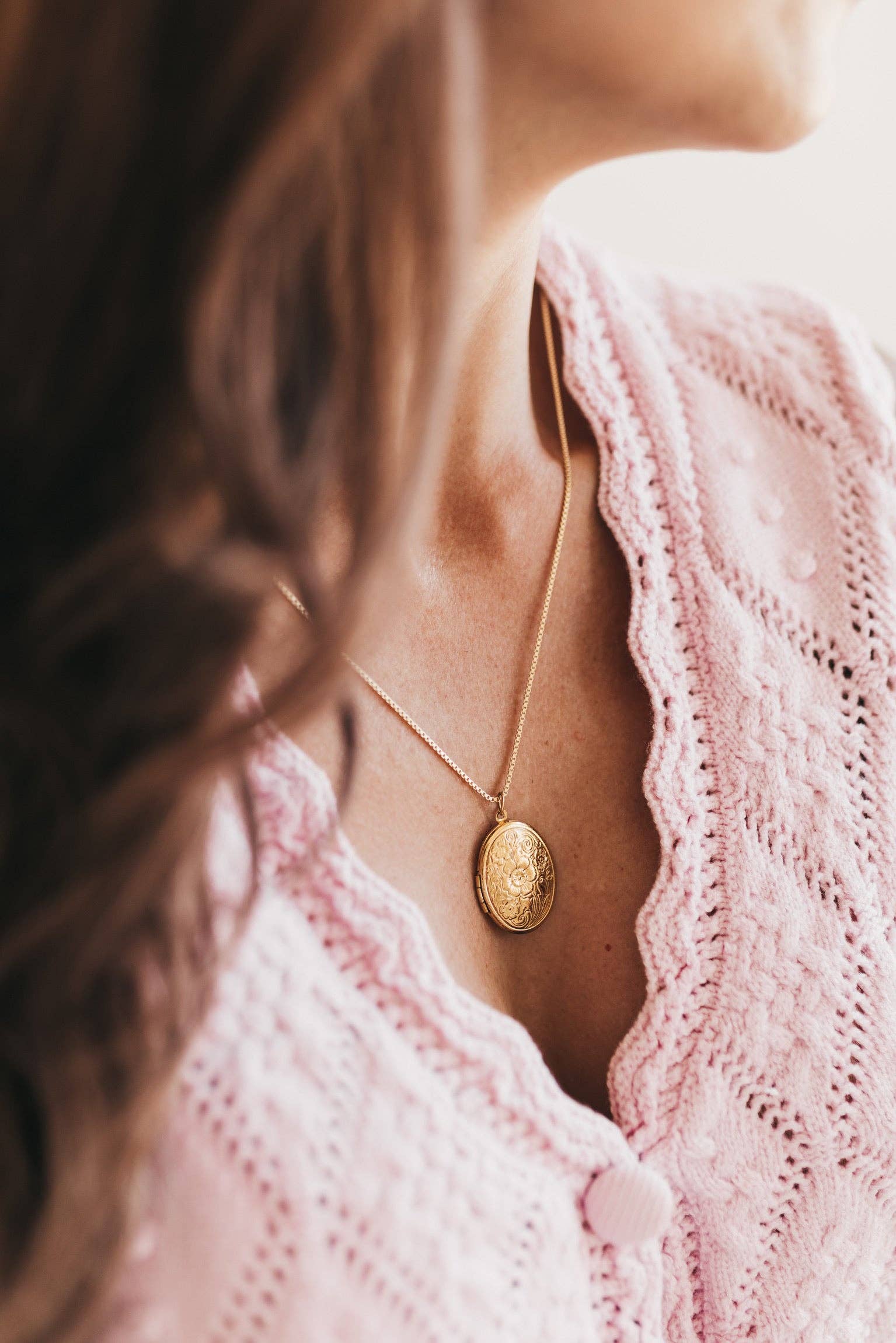 Secret Garden Oval Locket: 18"