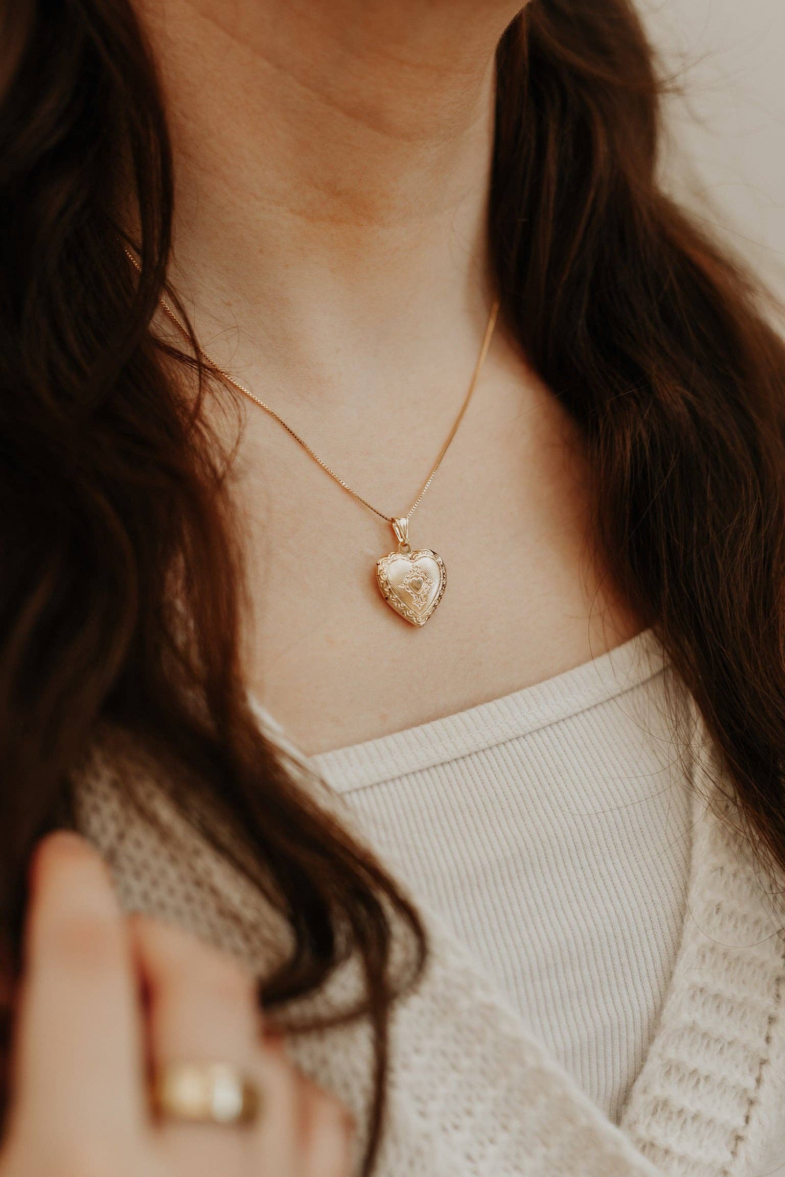 Vintage Heart Locket: 16 inches