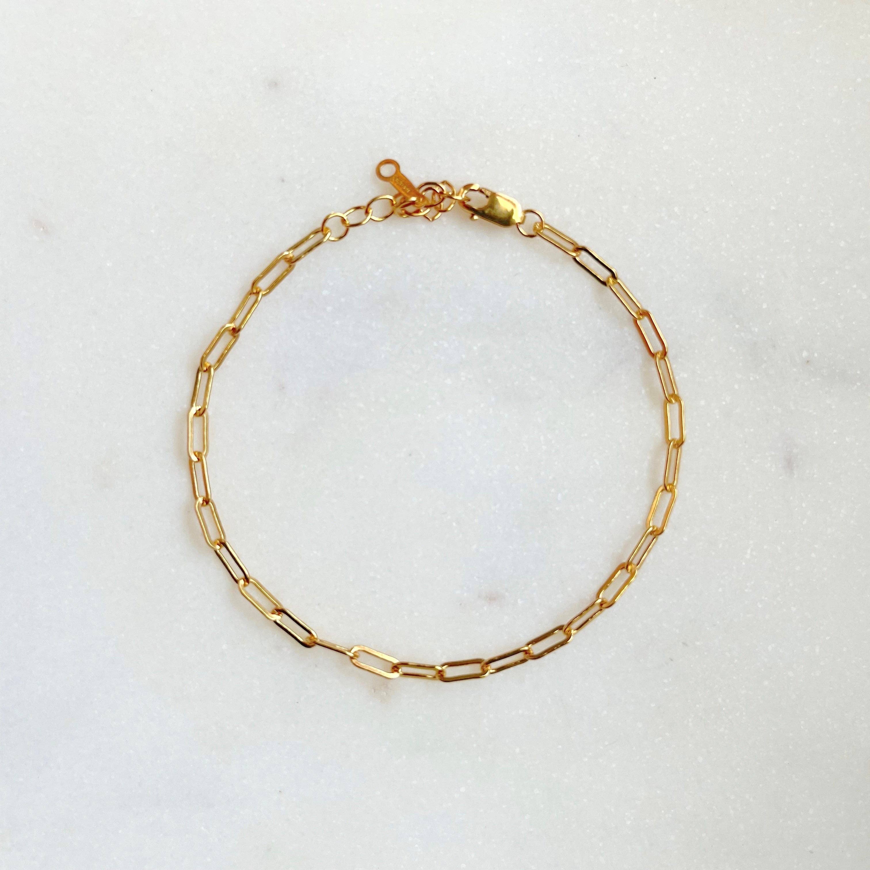 Petite Gold: Paperclip Bracelet