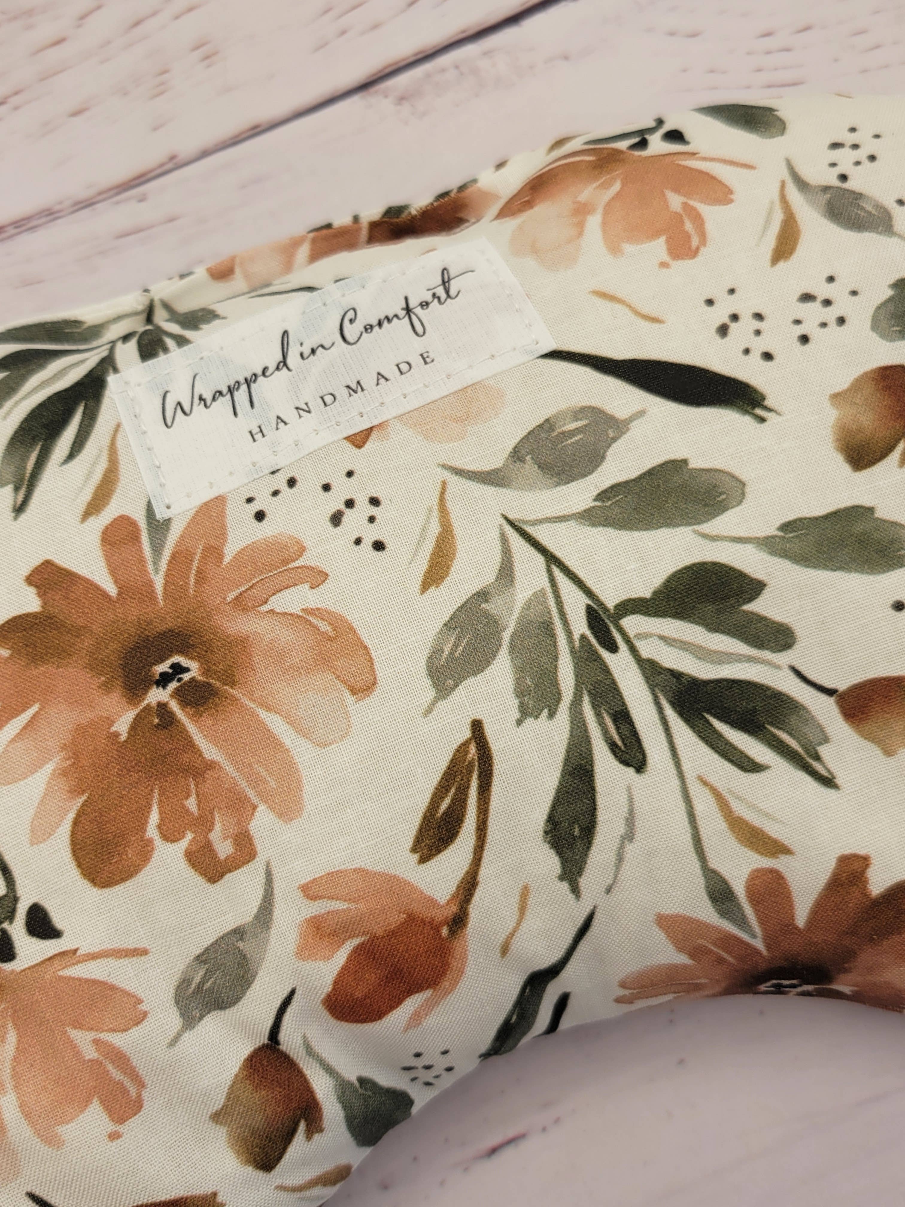 Wrapped in Comfort: Organic Cotton Heating Pad - Bean Shaped - Light Florals: Rice