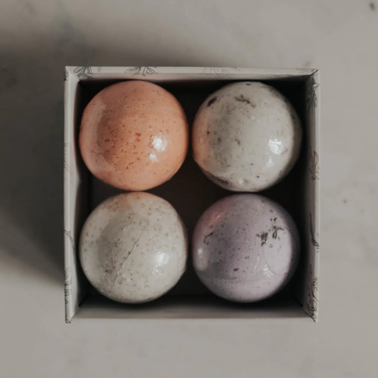 SOAK Bath Co: Bath Bomb Gift Box - Mini Bath Bombs