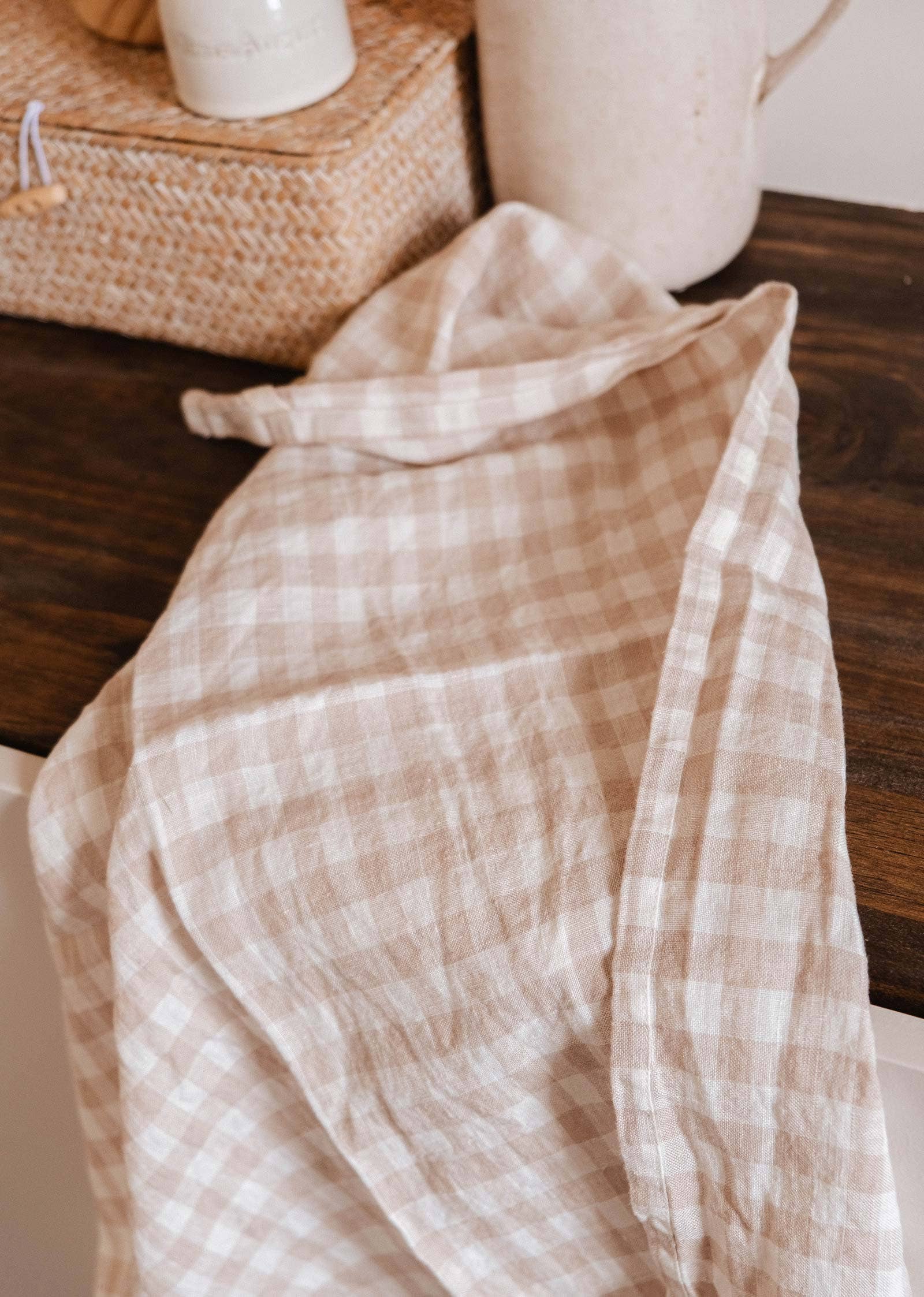 The Quiet Cloth – Tea Towel in Soft Linen: Checkered Pattern