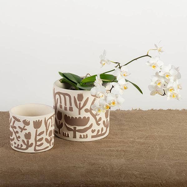Forpost Trade Inc.: Terracotta Flower Pot, Simplified Flowers - Large