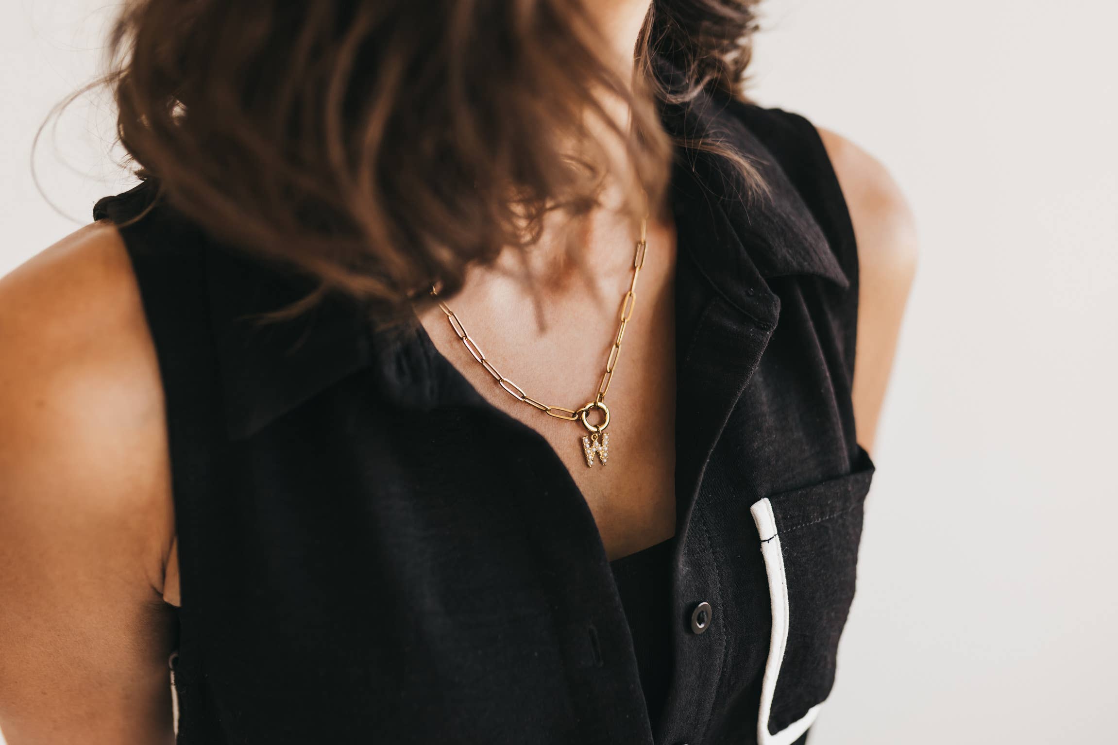 The Charm Keeper – Pearl Letter Edition: I