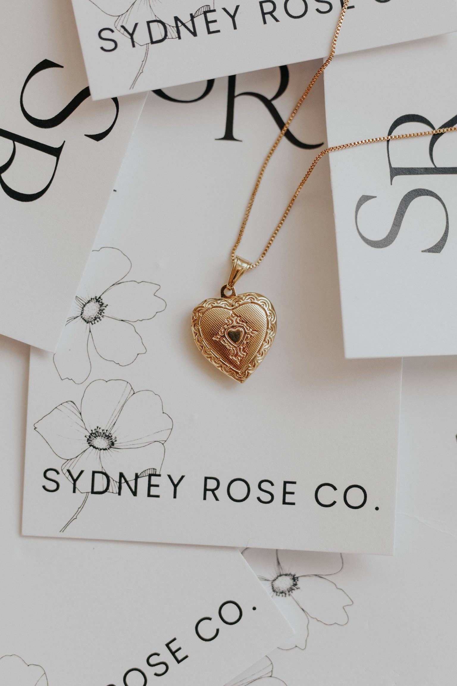 Vintage Heart Locket: 16 inches