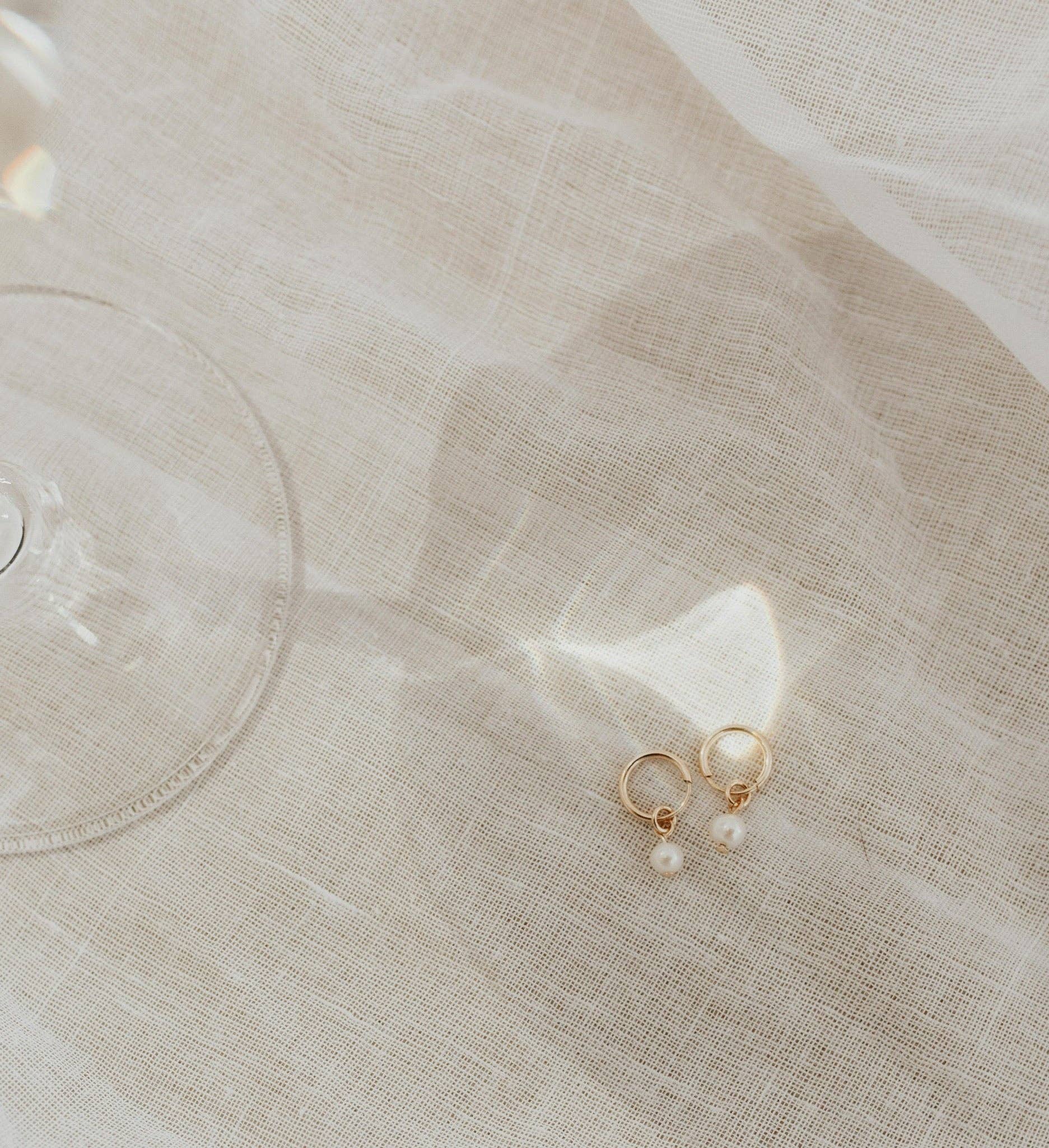 Mini Pearl Sleepers: 12mm